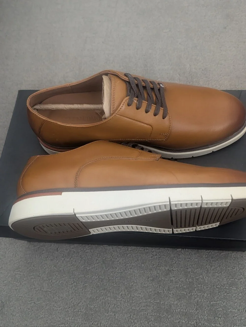 Men's Tan Leather Derby Shoes with Dark Contrast Laces